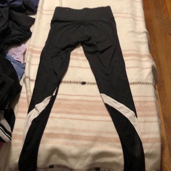 Victoria’s Secret PINK leggings - Picture 2 of 3